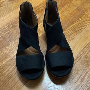 Clarks black wedges